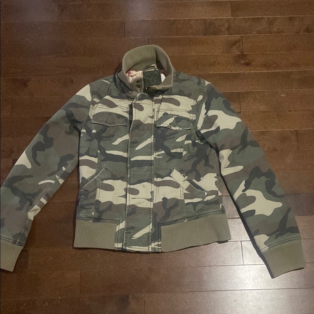 TNA camo bomber jacket in size small